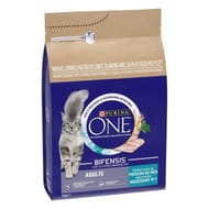PURINA ONE Croquettes pour chat adulte au poisson de mer et aux céréales complètes - 3 KG