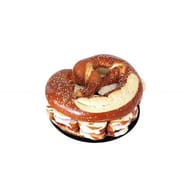 Bretzel garni 30 toasts (saumon fumé, jambon cuit, bacon) 800g