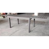 Table rectangulaire extensible 4/6 personnes coloris anthracite