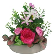 Renoncule eucalyptus sur galet ciment (rose)