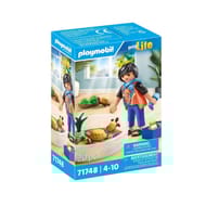 71748 Famille de tortues dans un terrarium