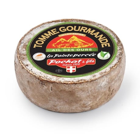 Tomme de montagne a l'ail des ours  la pointe percee au lait entier