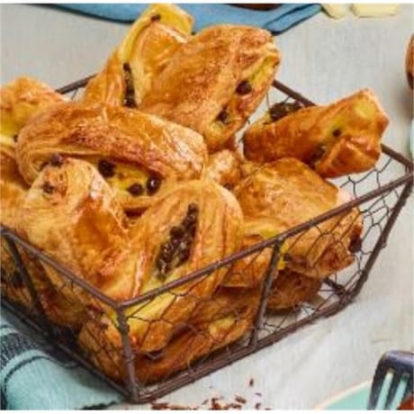 Assortiment de mini viennoiseries au chocolat