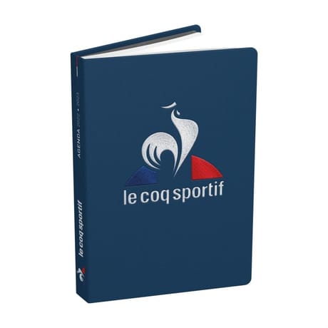 Agenda 1 jour/page le coq sportif couverture rigide logo brodé 12x17 320 pages 24-25