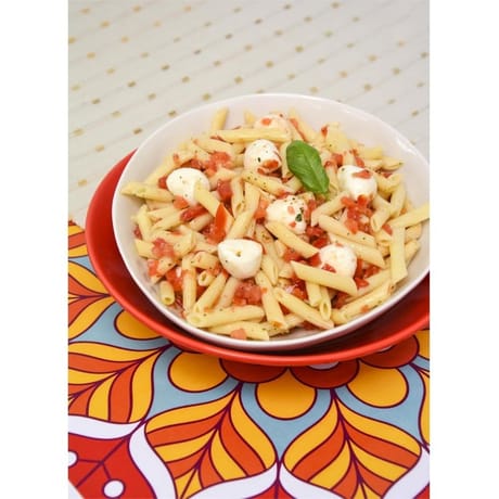 Mini penne à la tomate mozzarella basilic