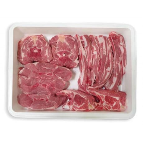 Agneau sauté** à mijoter avec épaule barquette 1.2kg