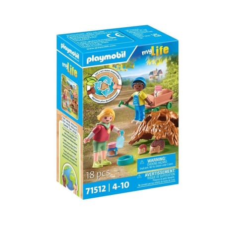 71512 Enfants avec famille de hérissons