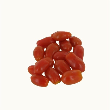 Tomate cerise allongée sans pesticide