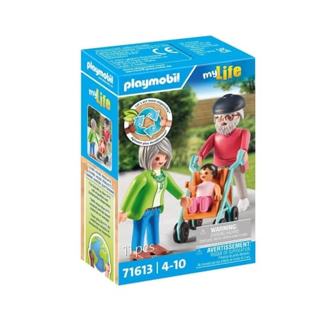 71613 Grands parents avec bébé