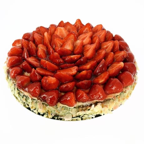 Tarte génoise aux fraises 10-12 parts